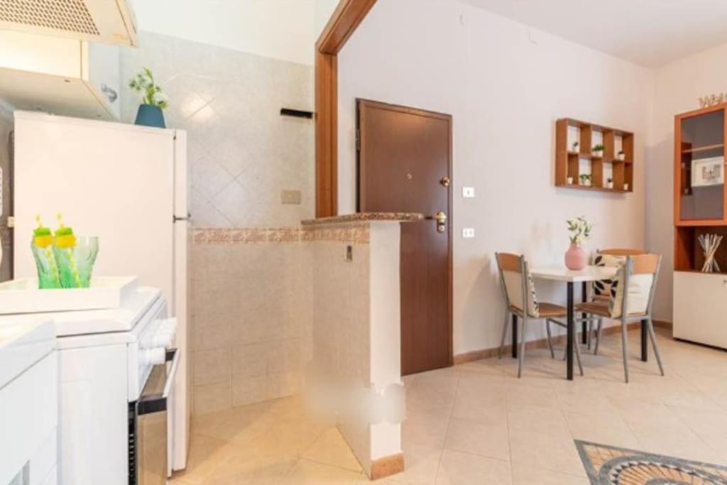 Monolocale A Apartment